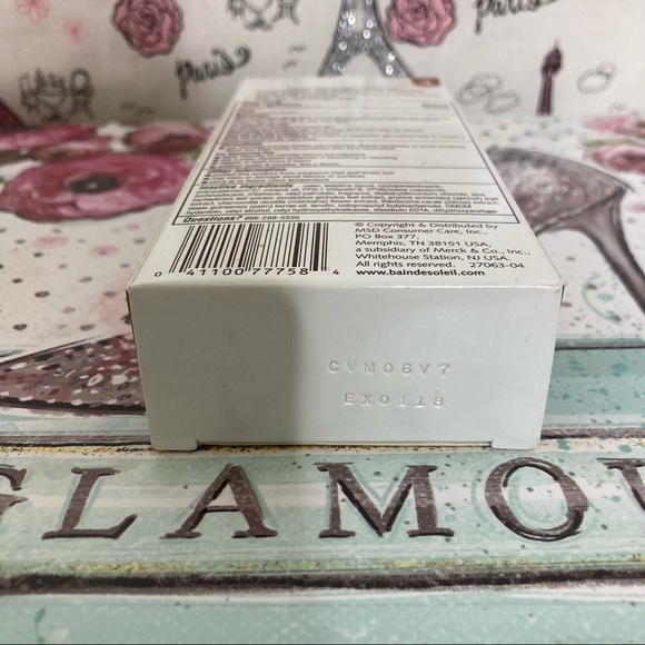 Bain de Soleil Mega Tan with Self Tanner Sunscreen SPF 4 - Picture 5 of 8